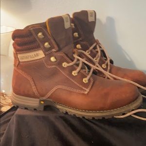Women’s Caterpillar work boot